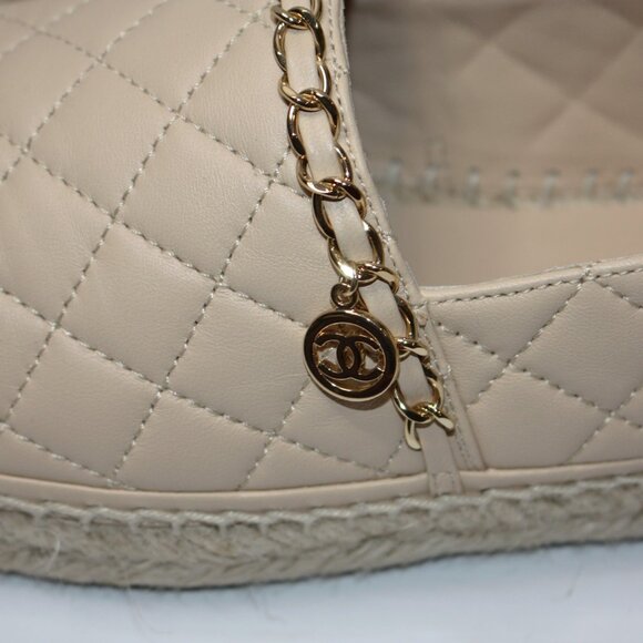 Chanel Lambskin Grosgrain Quilted CC Chain Espadrilles in size EU 40 / US 10 NEW - Picture 4 of 7